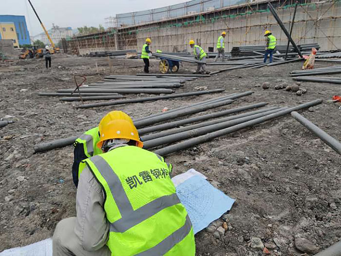 丹东螺栓球网架结构